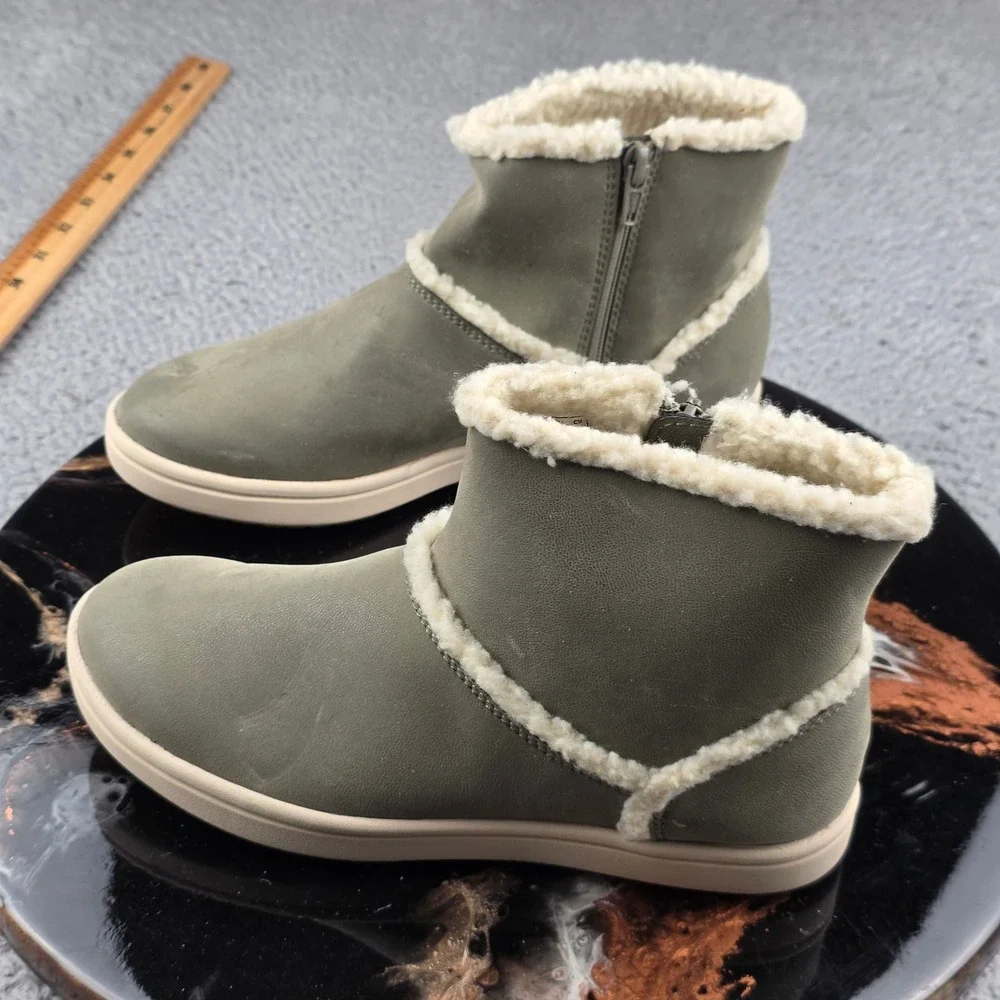 Clarks Cloudsteppers Ankle Boots Women 6 Olive‎ Green Faux Fur Trim Zip